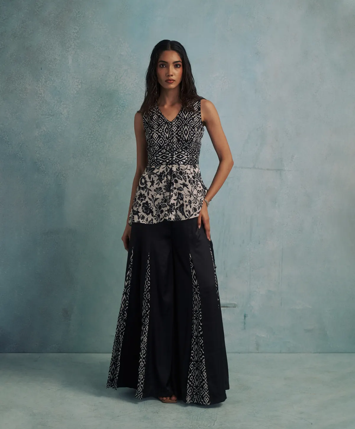 Black Georgette Sharara Set - Image 3
